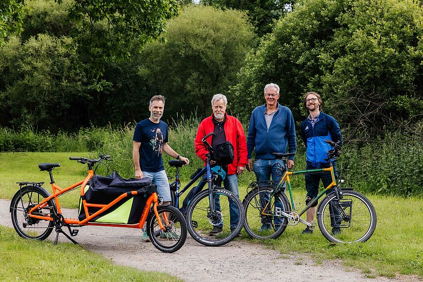 Die alten und neuen Ortsgruppensprecher  Die alten und neuen Ortsgruppensprecher