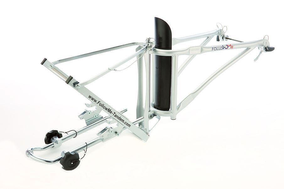 Eine spezielle Kupplung namens FollowMe macht aus einem Kinderrad und einem Zugrad ein Tandem.